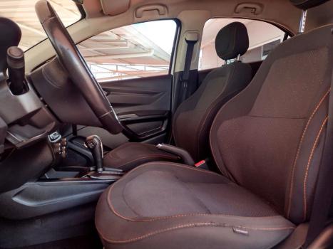 CHEVROLET Onix Hatch 1.4 4P FLEX LT AUTOM�TICO, Foto 4