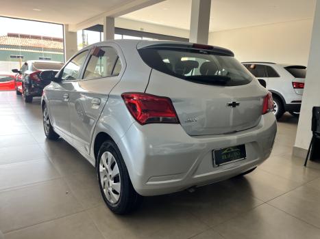 CHEVROLET Onix Hatch 1.0 4P FLEX JOY BLACK, Foto 5