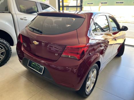 CHEVROLET Onix Hatch 1.4 4P FLEX LT AUTOM�TICO, Foto 4