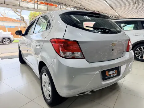 CHEVROLET Onix Hatch 1.0 4P FLEX LT, Foto 5