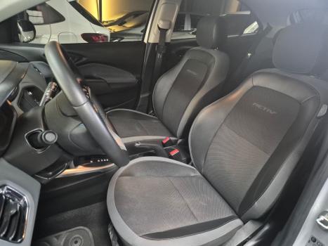 CHEVROLET Onix Hatch 1.4 4P FLEX ACTIV AUTOM�TICO, Foto 12