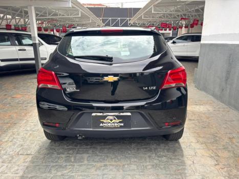 CHEVROLET Onix Hatch 1.4 4P FLEX LTZ, Foto 5