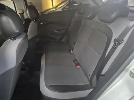 CHEVROLET Onix Hatch 1.4 4P FLEX ACTIV AUTOM�TICO, Foto 2