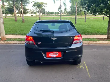 CHEVROLET Onix Hatch 1.0 12V 4P FLEX LT, Foto 5