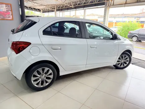 CHEVROLET Onix Hatch 1.4 4P FLEX LT, Foto 3