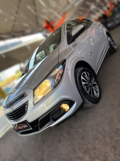 CHEVROLET Onix Hatch 1.4 4P FLEX LTZ, Foto 4