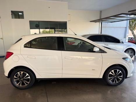 CHEVROLET Onix Hatch 1.4 4P FLEX LTZ, Foto 4