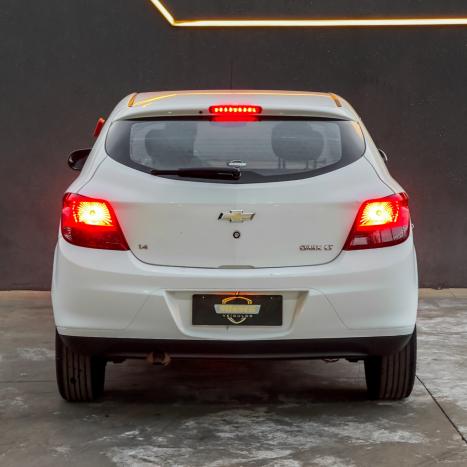 CHEVROLET Onix Hatch 1.4 4P FLEX LT, Foto 5