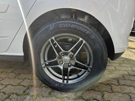 CHEVROLET Onix Hatch 1.4 4P FLEX LT, Foto 10