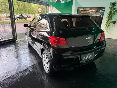 CHEVROLET Onix Hatch 1.4 4P FLEX LT AUTOM�TICO, Foto 5