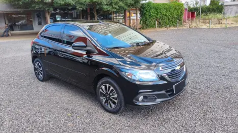 CHEVROLET Onix Hatch 1.4 4P FLEX LTZ, Foto 2