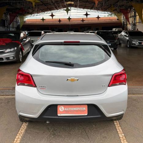 CHEVROLET Onix Hatch 1.0 4P FLEX LT, Foto 3