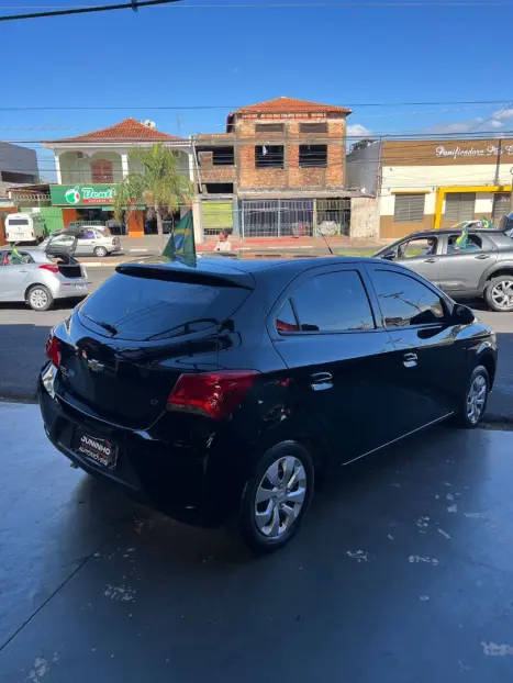 CHEVROLET Onix Hatch 1.0 12V 4P FLEX LT, Foto 9