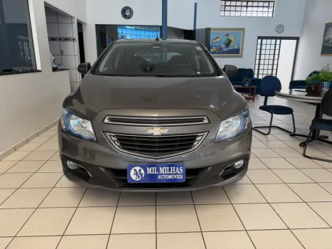 CHEVROLET Onix Hatch 1.4 4P FLEX LTZ, Foto 2