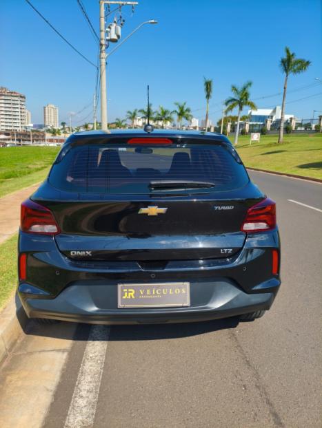 CHEVROLET Onix Hatch 1.0 4P FLEX LTZ TURBO AUTOM�TICO, Foto 13