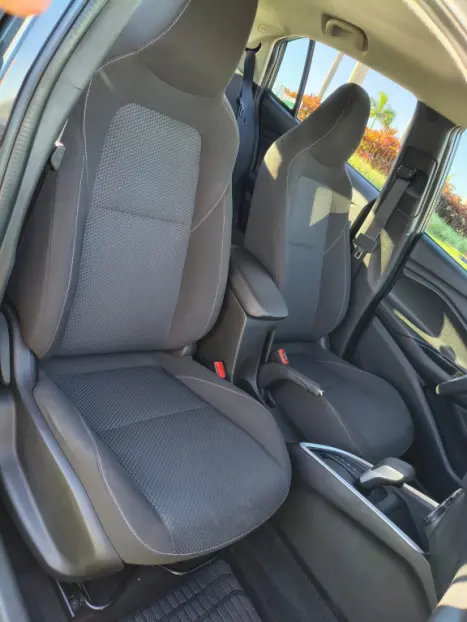 CHEVROLET Onix Hatch 1.0 4P FLEX LTZ TURBO AUTOM�TICO, Foto 12
