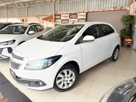 CHEVROLET Onix Hatch 1.4 4P FLEX LT AUTOM�TICO, Foto 3