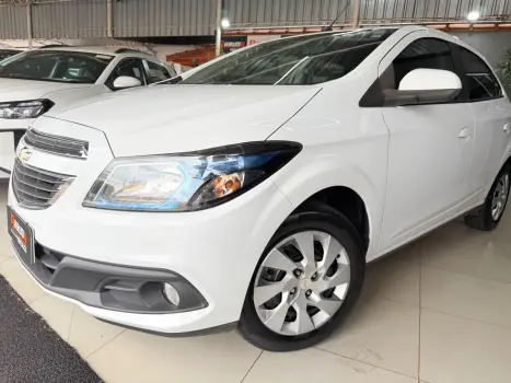 CHEVROLET Onix Hatch 1.4 4P FLEX LT AUTOM�TICO, Foto 5