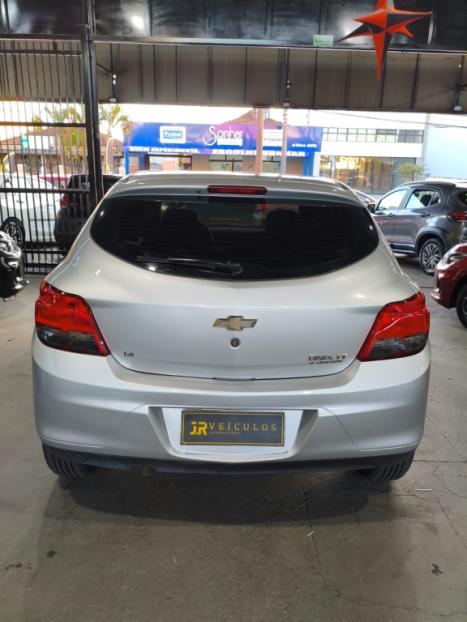 CHEVROLET Onix Hatch 1.4 4P FLEX LT, Foto 5