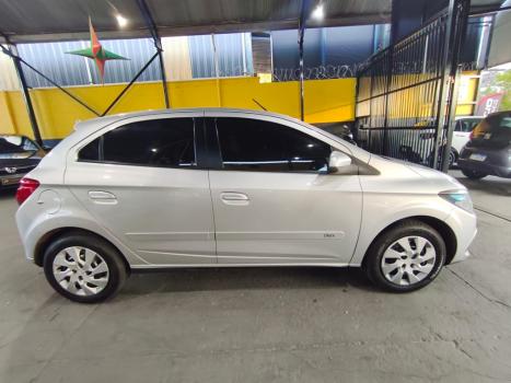 CHEVROLET Onix Hatch 1.4 4P FLEX LT, Foto 11