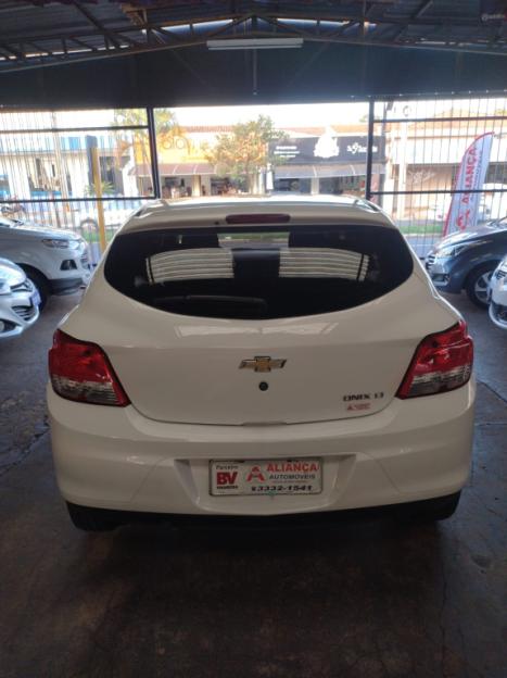 CHEVROLET Onix Hatch 1.0 4P FLEX LT, Foto 4