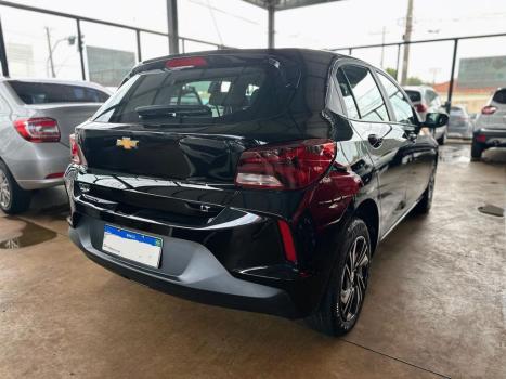 CHEVROLET Onix Hatch 1.0 4P FLEX LT2, Foto 4