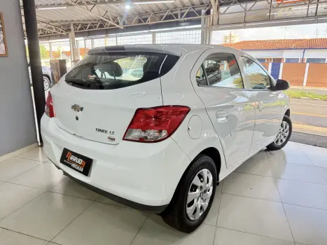 CHEVROLET Onix Hatch 1.0 4P FLEX LT, Foto 4
