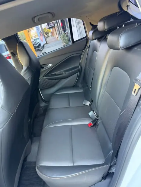 CHEVROLET Onix Hatch 1.0 12V 4P FLEX PREMIER TURBO AUTOMÁTICO, Foto 12