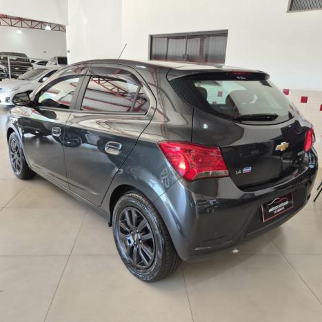 CHEVROLET Onix Hatch 1.4 4P FLEX LT, Foto 6