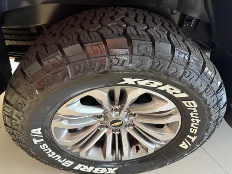 CHEVROLET S10 2.8 12V HIGH COUNTRY CABINE DUPLA 4X4 TURBO DIESEL AUTOM�TICO, Foto 4