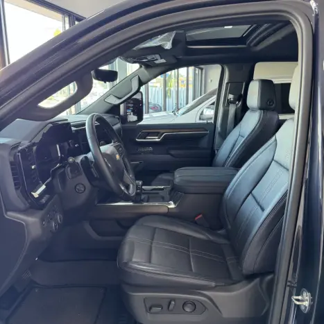 CHEVROLET Silverado 5.3 V8 1500 HIGH COUNTRY CABINE DUPLA 4X4 AUTOMÁTICO, Foto 21 CHEVROLET Silverado 5.3 V8 1500 HIGH COUNTRY CABINE DUPLA 4X4 AUTOMÁTICO, Foto 21