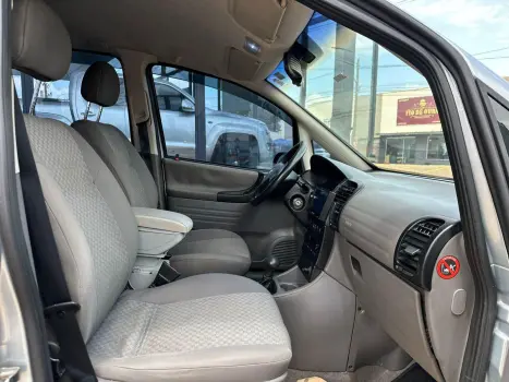 CHEVROLET Zafira 2.0 4P FLEX EXPRESSION, Foto 7 CHEVROLET Zafira 2.0 4P FLEX EXPRESSION, Foto 7