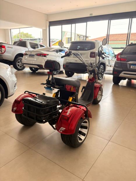 CHIN�S & CIA 800 W BATERIA L�TIO, Foto 5