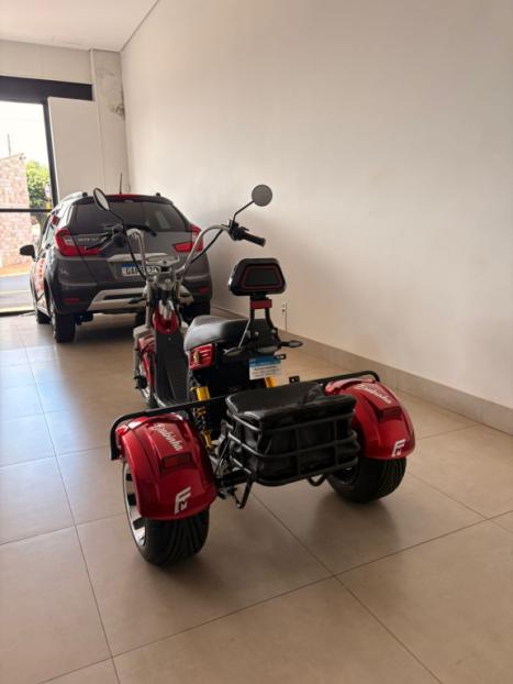 CHIN�S & CIA 800 W BATERIA L�TIO, Foto 6