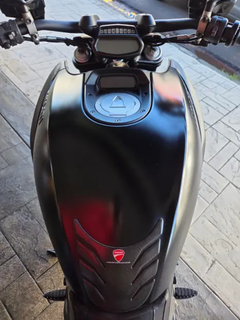 DUCATI Diavel 1200 CARBON, Foto 23