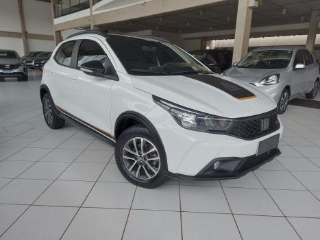 FIAT Argo 1.3 4P FLEX FIREFLY TREKKING AUTOMÁTICO CVT, Foto 1 FIAT Argo 1.3 4P FLEX FIREFLY TREKKING AUTOMÁTICO CVT, Foto 1