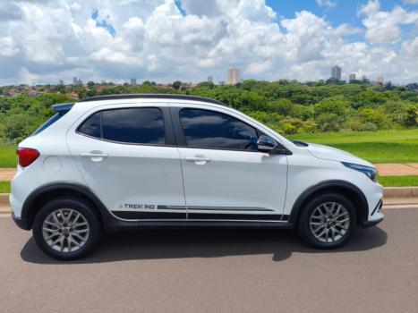 FIAT Argo 1.8 4P FLEX E.TORQ TREKKING AUTOM�TICO, Foto 2