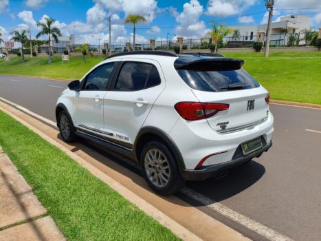 FIAT Argo 1.8 4P FLEX E.TORQ TREKKING AUTOM�TICO, Foto 13