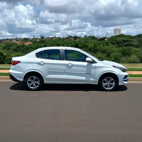 FIAT Cronos 1.3 4P FLEX, Foto 3