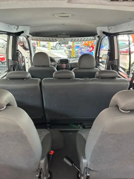 FIAT Doblo 1.8 16V 4P FLEX ESSENCE 7 LUGARES, Foto 16