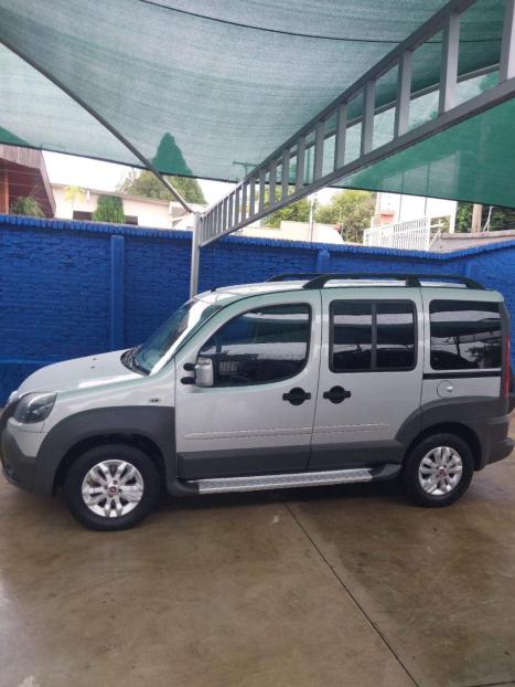 FIAT Doblo 1.8 4P FLEX ADVENTURE LOCKER, Foto 4