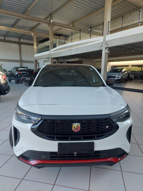 FIAT Fastback 1.3 16V 4P FLEX ABARTH TURBO 270 AUTOM�TICO, Foto 2