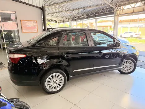 FIAT Grand Siena 1.6 16V 4P ESSENCE FLEX, Foto 3