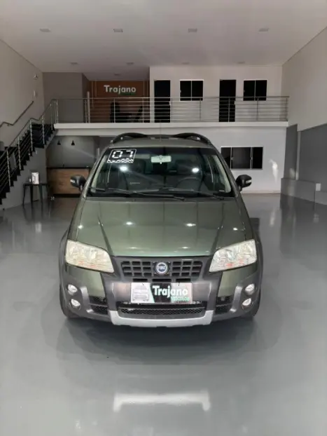 FIAT Idea 1.8 16V 4P ADVENTURE FLEX, Foto 2
