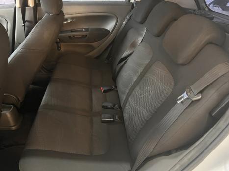 FIAT Punto 1.4 FLEX 4P, Foto 11