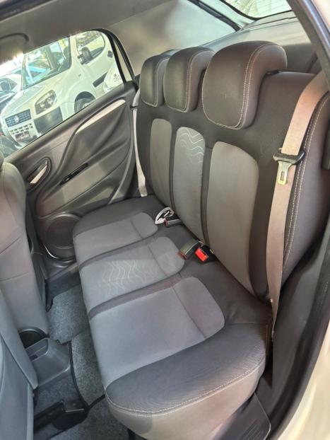 FIAT Punto 1.6 16V 4P ESSENCE FLEX, Foto 11