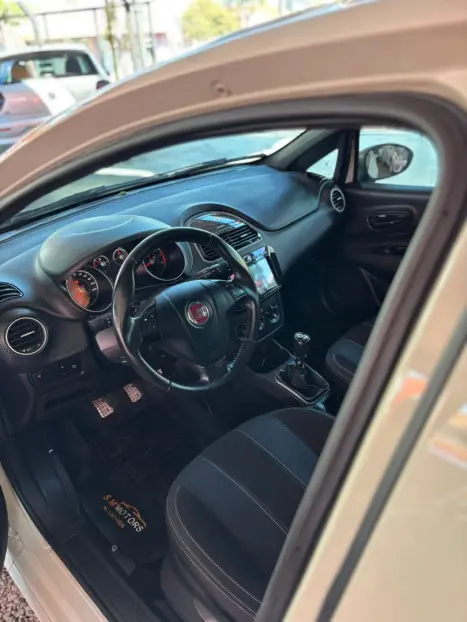 FIAT Punto 1.8 16V 4P BLACKMOTION FLEX, Foto 10