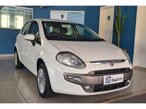 FIAT Punto 1.8 16V 4P FLEX ESSENCE DUALOGIC AUTOMATIZADO, Foto 1