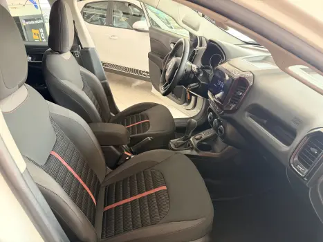 FIAT Toro 1.8 16V 4P FLEX FREEDOM AUTOM�TICO, Foto 4