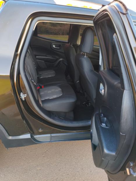 FIAT Toro 1.8 16V 4P FLEX FREEDOM AUTOM�TICO, Foto 5